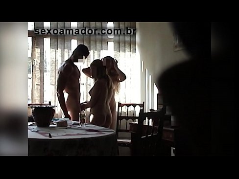 ❤️ Inimbitahan ng mga sex friends ang isang higanteng lalaki at isang threesome kasama niya ❌ Porn video sa tl.makesexnotwar.ru ❤
