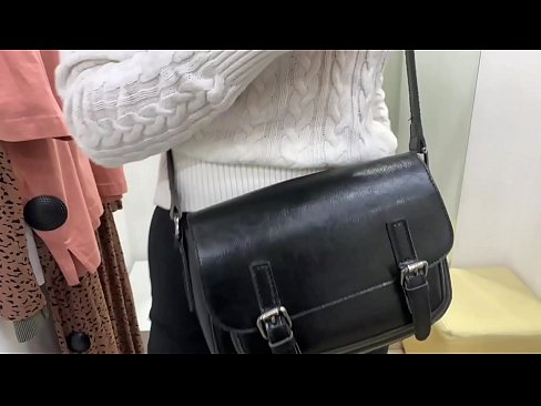❤️ Pampublikong masturbesyon ng batang asong si FeralBerry na may dildo sa fitting room ❌ Porn video sa tl.makesexnotwar.ru ❤